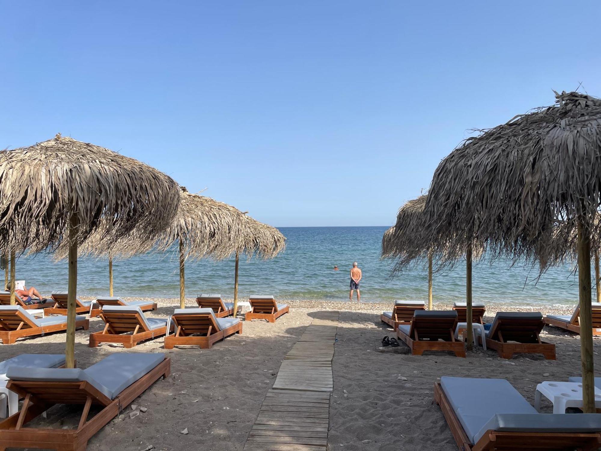 Hotel Ireon Beach Екстериор снимка